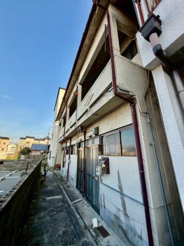 Investment House for Sale near Kayashima Station, Kadoma - Thumbnail 2