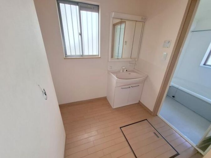 Detached House for Sale in Hashimoto, Wakayama - 5LDK, 112.62 sqm - Thumbnail 4