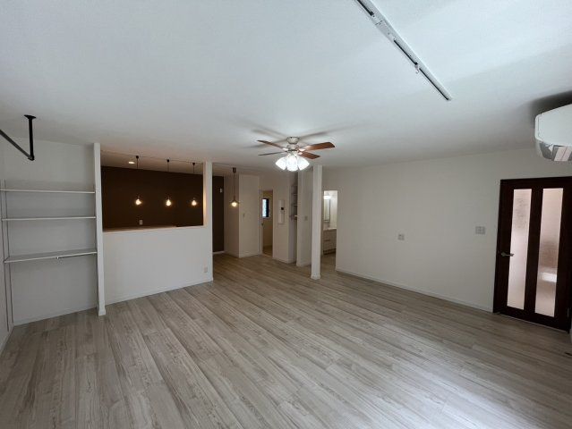 3LDK Detached House for Sale in Yamatotakada City, Nara - Thumbnail 3