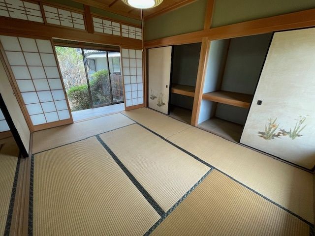 7LDK House with Solar Power in Gojo, Nara - Thumbnail 3