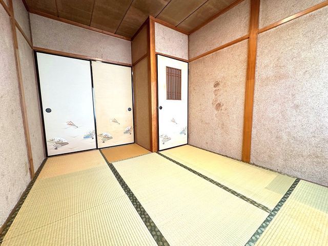 4DK Detached House for Sale in Neyagawa City, Osaka - Thumbnail 4