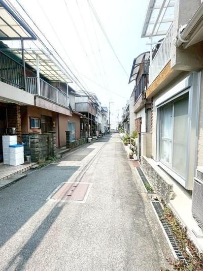 3DK Used Detached House in Kishiwada, Osaka – 59.70 sqm — Street, Kishiwada, Osaka