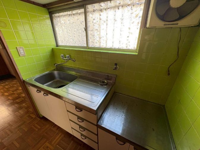 8DK Wooden House for Sale in Misaki Town, Osaka - 4300000 Yen - Thumbnail 2