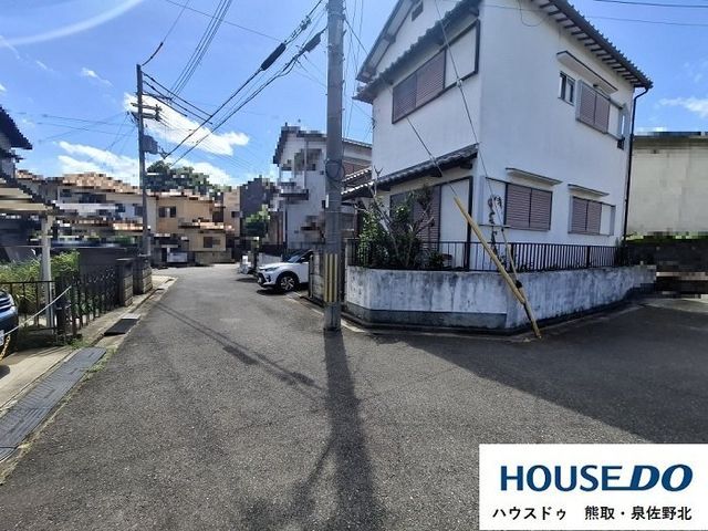 5DK Detached House for Sale in Kumatori, Osaka - 5 Million Yen - Thumbnail 2