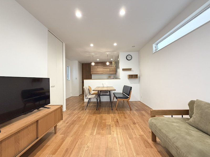 Modern 2SLDK House for Sale in Toyonaka, Osaka - Built 2023 - Thumbnail 4