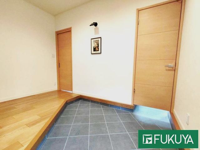 Modern 3LDK House in Himeji with Parking for 3 | Built 2017 - Thumbnail 3