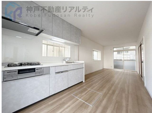 4LDK Detached House for Sale in Nagahata, Kobe, Hyogo - Thumbnail 3