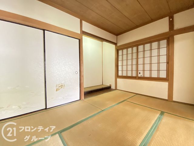 5LDK House for Sale in Yawata City, Kyoto - Thumbnail 4