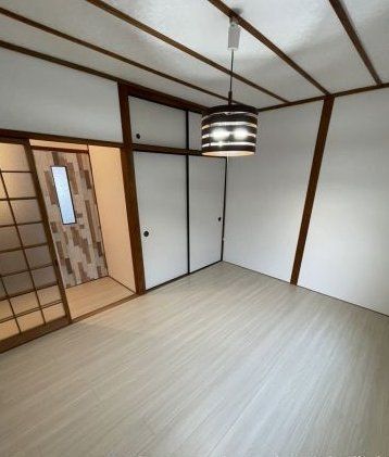 Renovated 4K House in Matsubara City, Osaka - Thumbnail 2