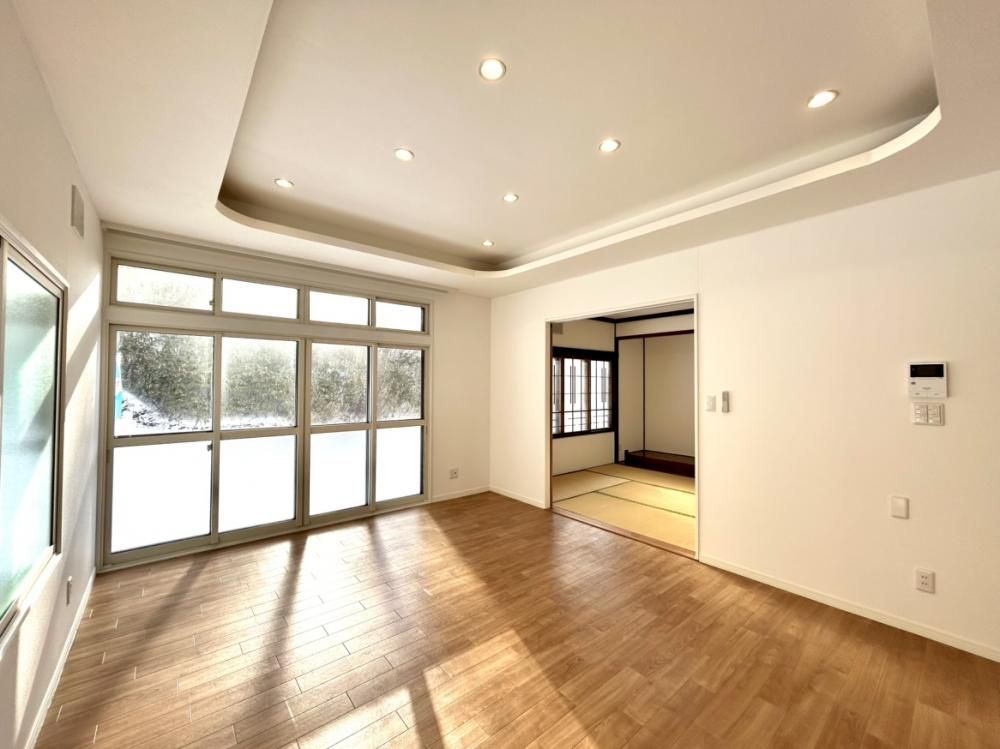 Renovated 4LDK House for Sale in Muroran, Hokkaido - Thumbnail 3