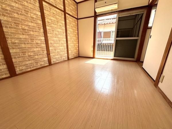Vacant 3DK House for Sale in Hannan City, Osaka - Thumbnail 3