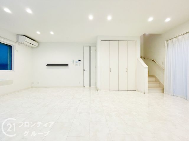 4LDK House for Sale in Kashihara, Nara - 115.93 sqm - Thumbnail 3