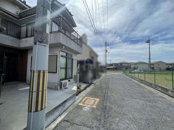 5DK Detached House for Sale in Yao City, Osaka - Thumbnail 2