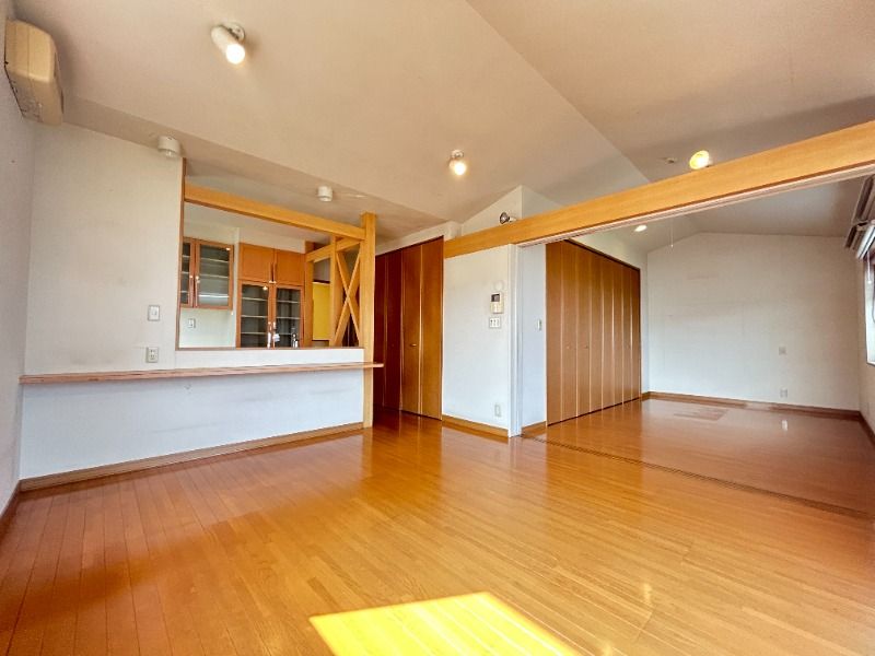 5LDK Two-Generation House with Ocean View in Hokuto, Hokkaido - Thumbnail 4