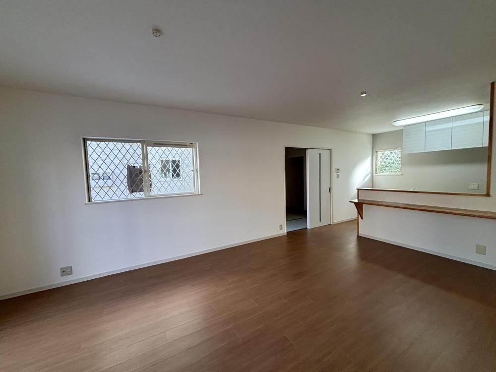 4SLK House for Sale in Wakayama City, Wakayama Prefecture - Thumbnail 2