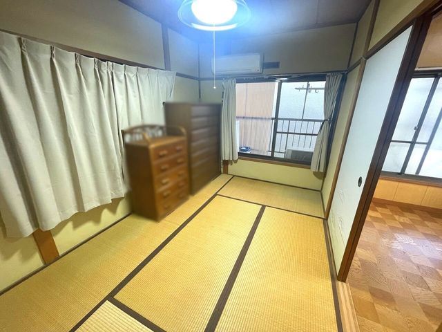 4LDK Detached House for Sale in Hirakata, Osaka - Near Kuzuha Station - Thumbnail 4
