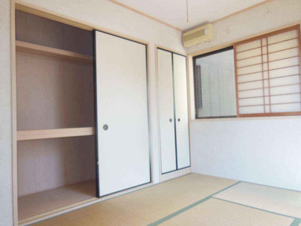 4LDK Detached House with Land for Sale in Tadaoka, Osaka - Thumbnail 3