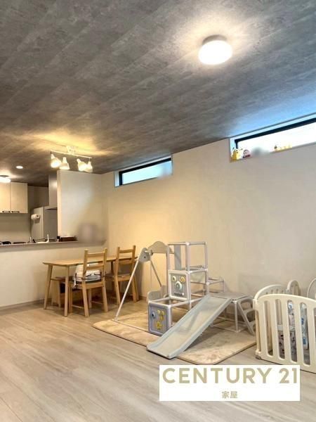 Modern 3LDK House for Sale in Taisho, Osaka - 101m2 - Thumbnail 2