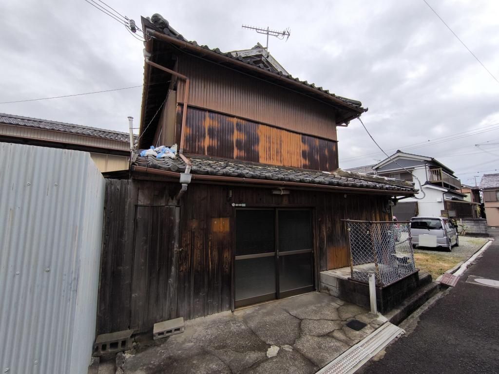 Historic 4DK House in Gobo City with Large Land and Garage - Thumbnail 2