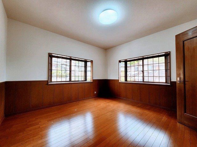 Renovated 5DK House in Himeji with Parking and Modern Kitchen - Thumbnail 4