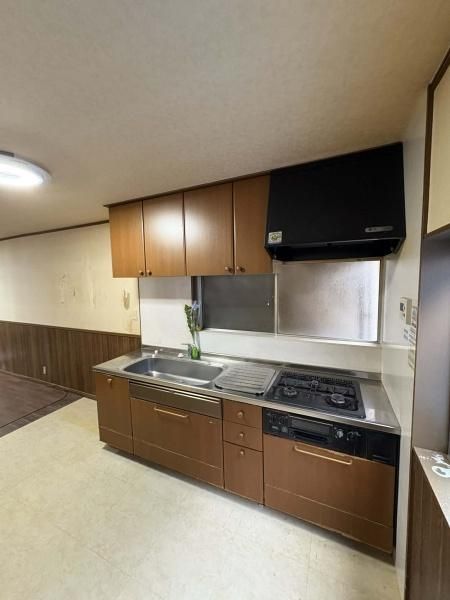 Used 2LDK House for Sale in Ikuno-ku, Osaka - 87.48 sqm - Thumbnail 3