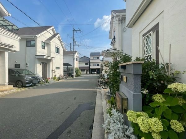 3LDK Detached House for Sale in Neyagawa, Osaka - Thumbnail 3