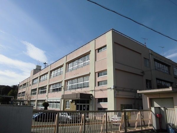 4LDK Used House for Sale in Wakayama City – 100.63 sqm - Thumbnail 4