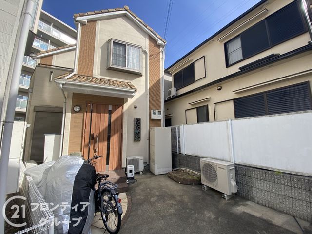 4LDK House with Loft for Sale in Hirakata, Osaka - Thumbnail 4
