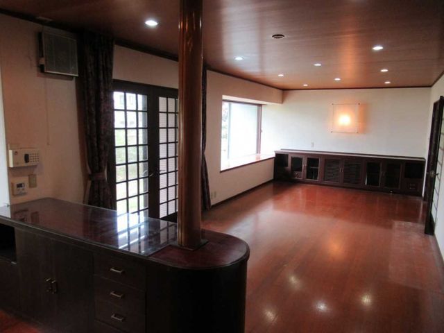 5SLDK Detached House for Sale in Suita, Osaka - Near Senriyama Station - Thumbnail 3