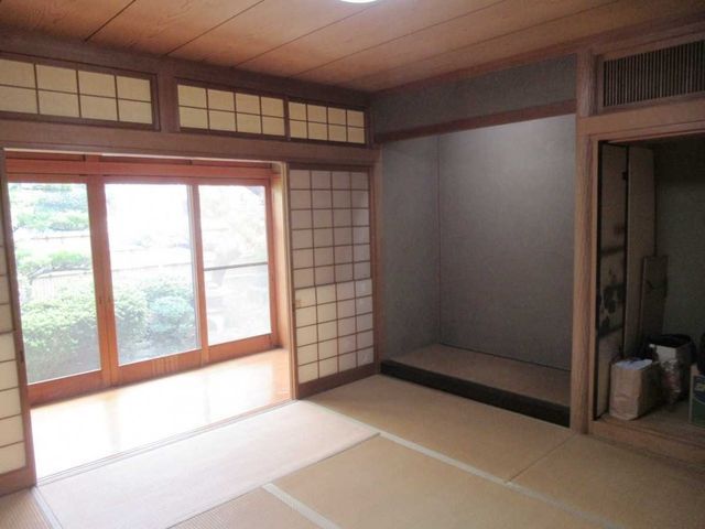5SLDK Detached House for Sale in Suita, Osaka - Near Senriyama Station - Thumbnail 4