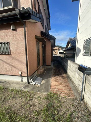 Used House for Sale in Nokawa, Wakayama City - 2SLDK - Thumbnail 3