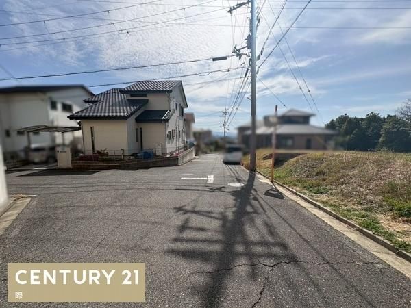 3LDK House for Sale in Wakayama City, 123 sqm - Thumbnail 2