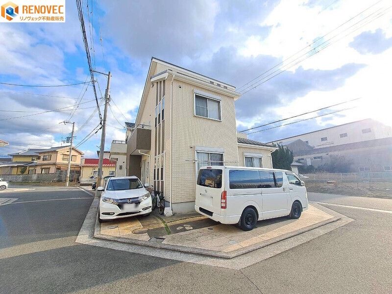 4LDK Detached House for Sale in Sakai, Osaka - Spacious Family Home - Thumbnail 2