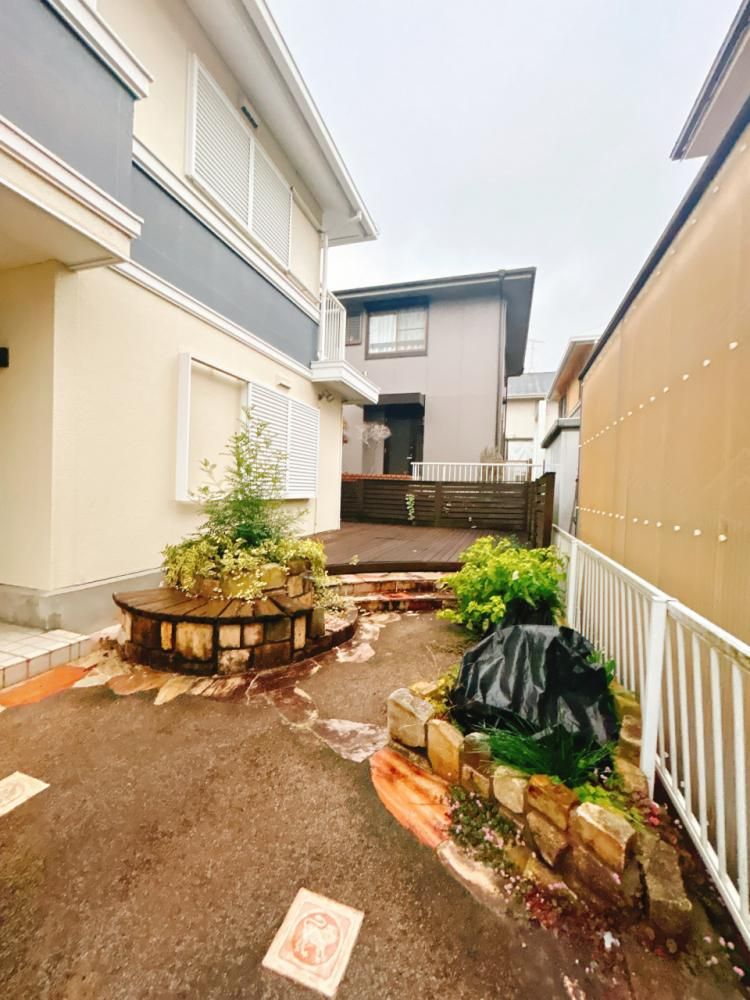 Renovated 4LDK Detached House for Sale in Kobe's Ikawadani - Thumbnail 3