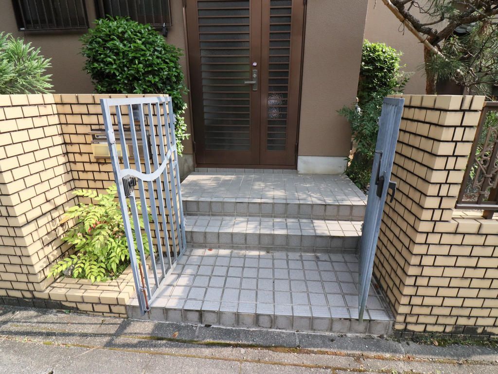 Spacious 4DK Detached House for Sale in Fushimi Ward, Kyoto - Thumbnail 3