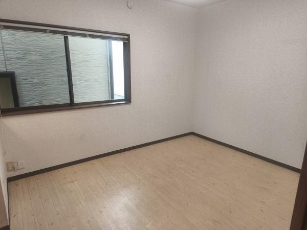 Renovated 3LDK House near Nishikyogoku Station, Kyoto - Thumbnail 2