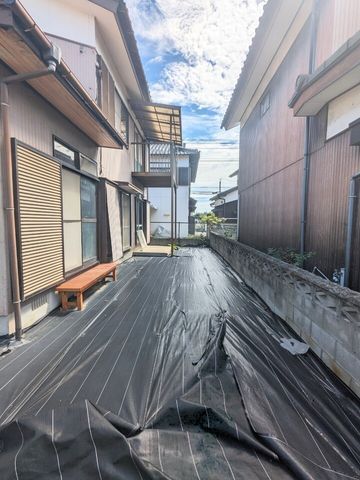 4DK House with Garden for Sale in Hofu, Yamaguchi - Thumbnail 3