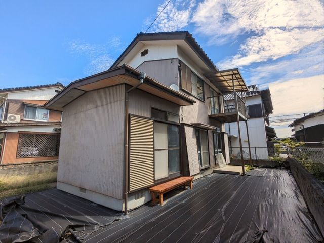 4DK House with Garden for Sale in Hofu, Yamaguchi - Thumbnail 2