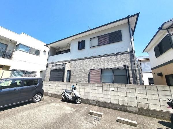 4LDK Family Home with 2019 Renovation in Takatsuki, Osaka - Thumbnail 2
