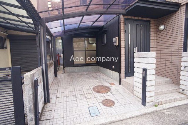 Renovated 4LDK House with Carport near Takayasu Station, Yao - Thumbnail 4
