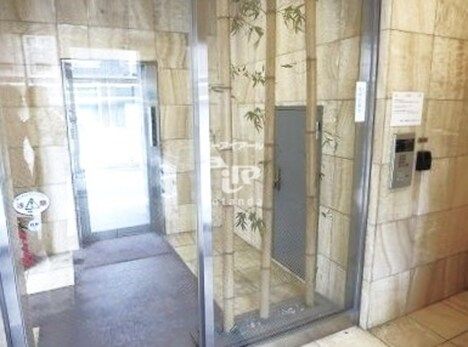1K Apartment for Rent in Higashi Kamata, Ota-ku, Tokyo - Thumbnail 3