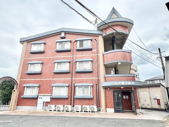 3LDK Apartment for Rent in Kokura Minami Ward, Kitakyushu - Thumbnail 2
