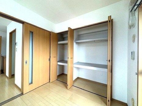 2K Apartment for Rent in Hakata-ku, Fukuoka - 35.1m² - Thumbnail 4