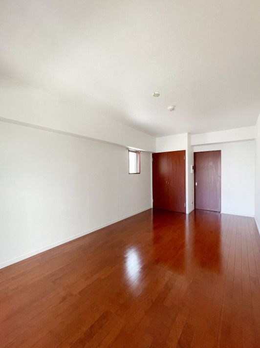 1K Apartment for Rent in Chuo-ku, Fukuoka - 29.44m² - Thumbnail 2