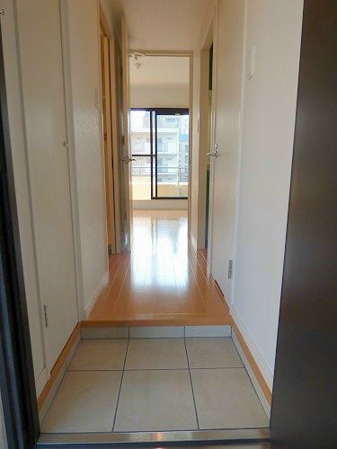 1K Designer Apartment in Chuo-ku, Fukuoka City - Thumbnail 2