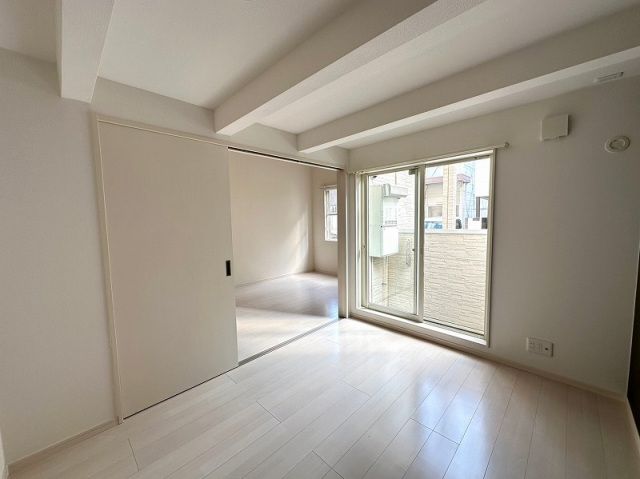 1LDK Apartment for Rent in Fukuoka City Minami-ku 37.98m² - Thumbnail 3