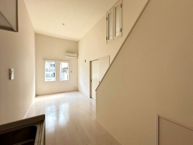 1LDK Apartment for Rent in Fukuoka City Minami-ku 37.98m² - Thumbnail 4