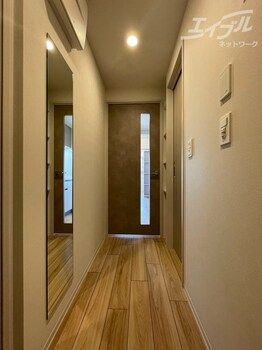 Modern 1DK Apartment for Rent in Kita-ku, Osaka - Thumbnail 3