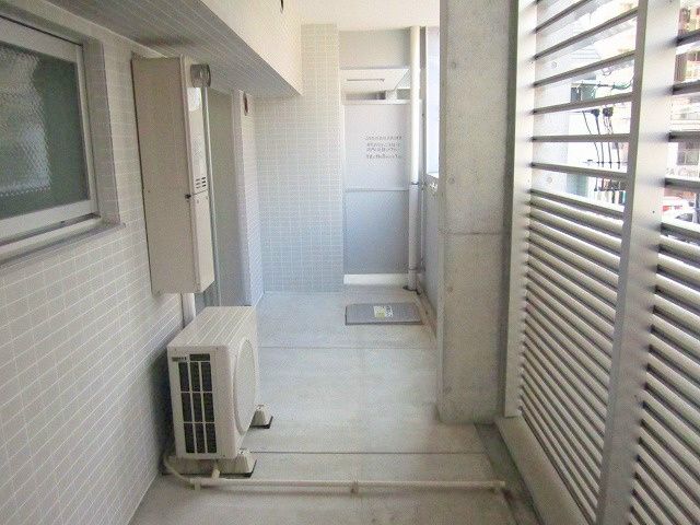 1DK Apartment for Rent Near Ohori Park Station, Fukuoka - Thumbnail 2