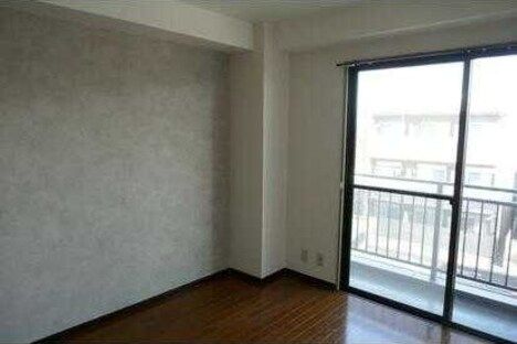 1K Apartment for Rent in Meguro-ku, Tokyo Near Gakugei-daigaku Station - Thumbnail 3